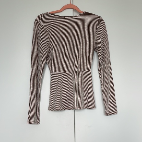 NWT Caution To The Wind Long Sleeve Wrap Top - Picture 4 of 5